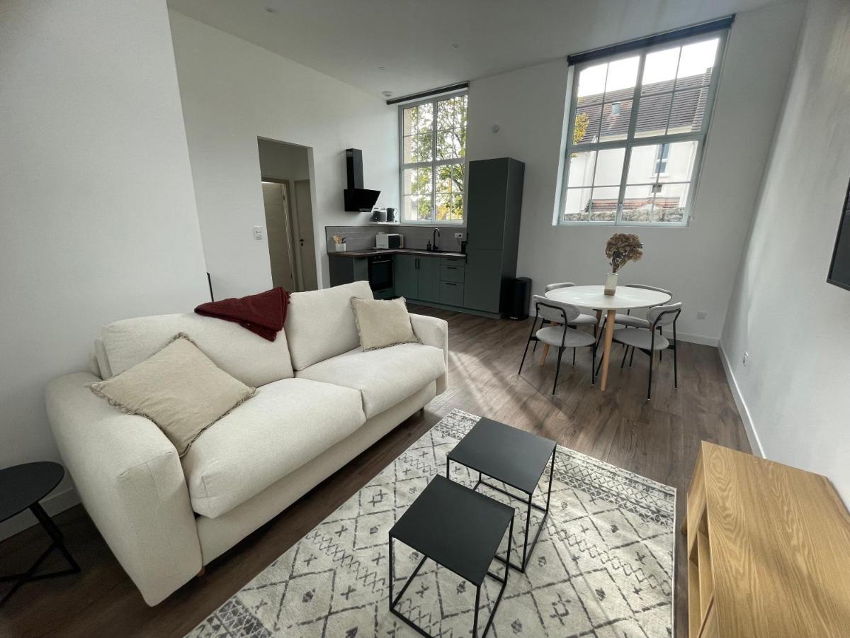 Appartement Le Cote Cour à Dole Extérieur photo